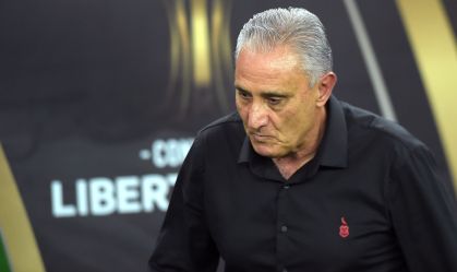 Torcida do Flamengo perde a paciência e xinga Tite em jogo da Libertadores