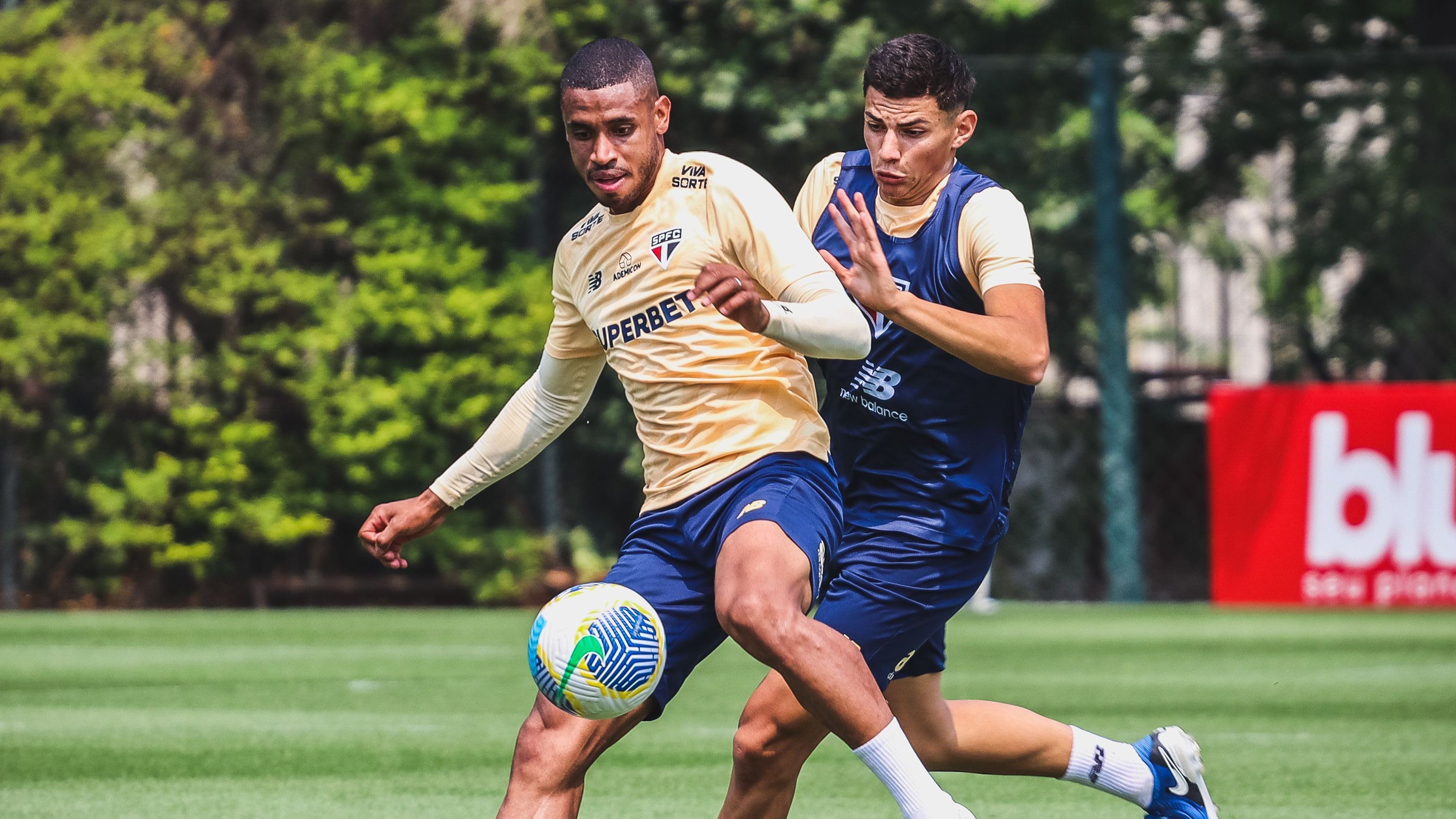 André Silva em treino do São Paulo