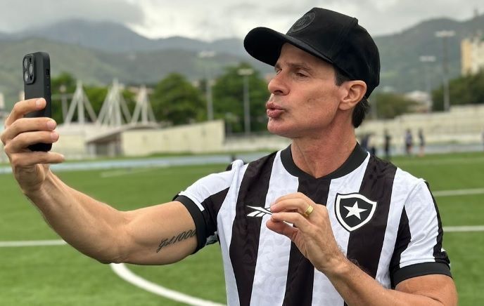 Túlio Maravilha é bastante identificado com o Botafogo • Reprodução/Instagram