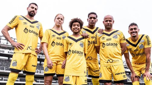 Uniforme 3 Santos, com Luan Peres, Ketlen, Kauan Basile, Souza, Léo e Pituca