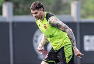 Com "vergonha", Vegetti projeta jogo contra o Corinthians: "Vida ou morte"