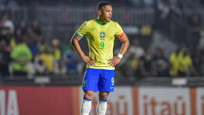 Vitor Roque em jogo da Seleção Brasileira Sub-20