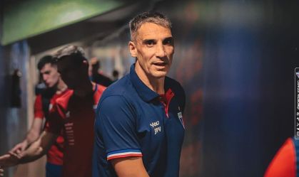 Fortaleza faz homenagem a Vojvoda pelos 300 jogos no clube