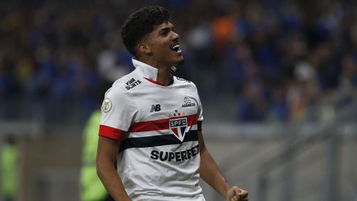William Gomes comemora gol contra o Cruzeiro