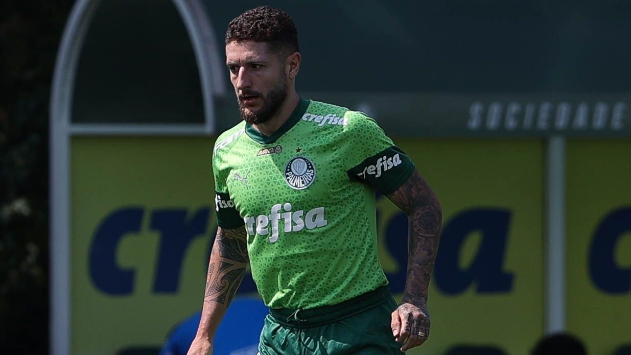 Zé Rafael em treino do Palmeiras