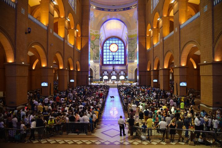 Missa de Nossa Senhora Aparecida no Santuário Nacional no dia da Padroeira do Brasil • Rovena Rosa/Agência Brasil