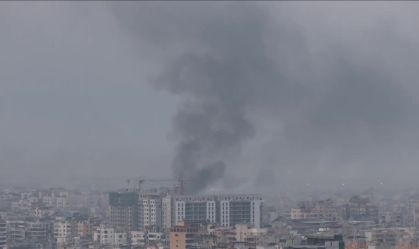 Fumaça cobre o céu de Beirute após madrugada de bombardeios