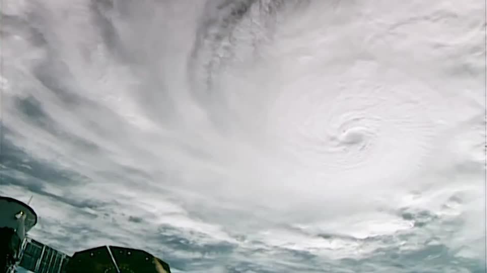 Footage from ISS shows the eye of Hurricane Milton
