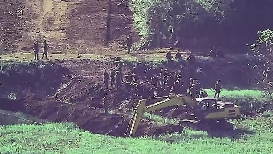 Militares norte-coreanos são vistos construindo barreiras na fronteira com a Coreia do Sul