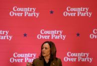 Kamala quer atrair votos de homens negros em nova estratégia contra Trump