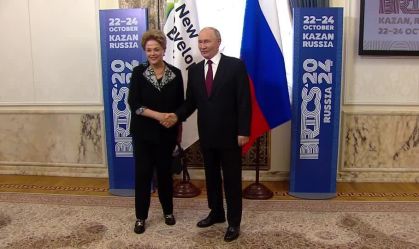 Dilma Rousseff critica "uso do dólar como arma" durante Cúpula dos Brics