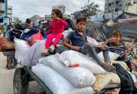 Forças israelenses invadem hospital de Gaza; ataques matam 72, dizem médicos