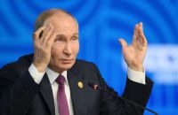 Putin oferece alívio de dívidas a recrutas que entrarem na guerra