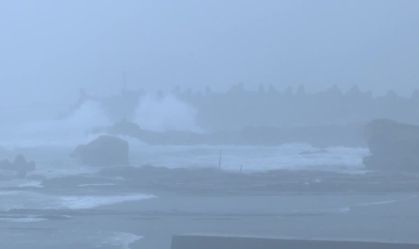 Tufão Kong-rey atinge Taiwan como a maior tempestade desde 1996