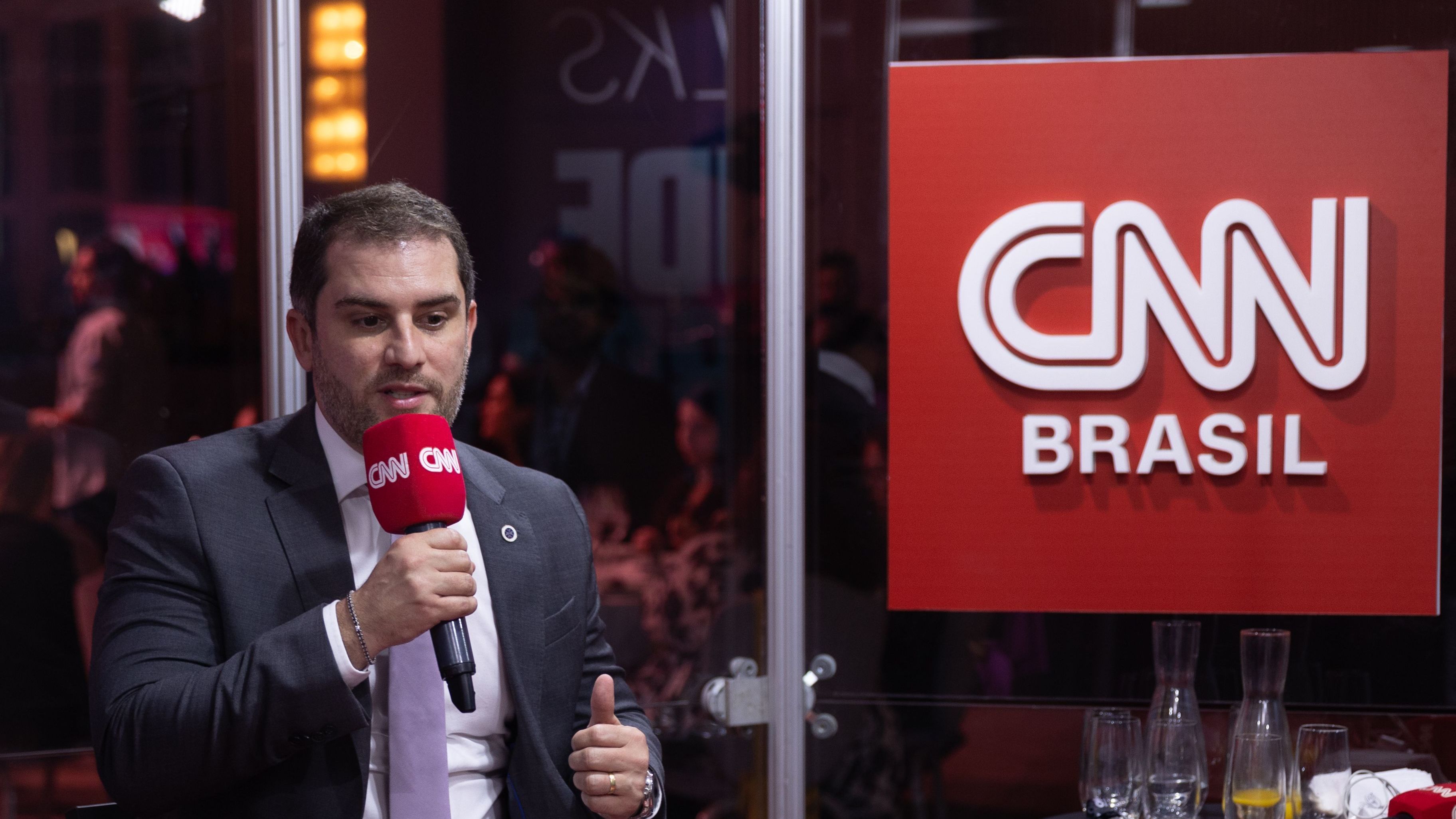 Daniel Pereira, diretor da Anvisa, no CNN Talks