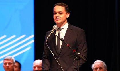 Pazolini é reeleito prefeito de Vitória no 1º turno