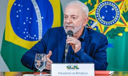 Lula diz que torce para Kamala ser eleita nos EUA em entrevista a emissora francesa