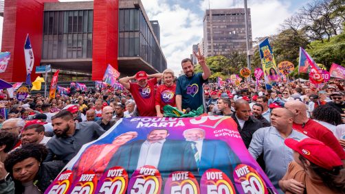 Boulos (à direita), ao lado de Marta e do presidente Lula (à esquerda) durante evento na Avenida Paulista