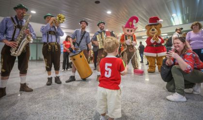 Clima de festa marca reabertura do aeroporto Salgado Filho, em Porto Alegre