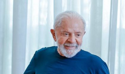 Lula seguirá trabalhando do Alvorada até o final da semana, diz Janja