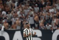 "Querem apagar meu brilho," diz Luiz Henrique ao negar acusação de manipulação