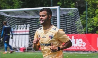 Alisson - meio-campo