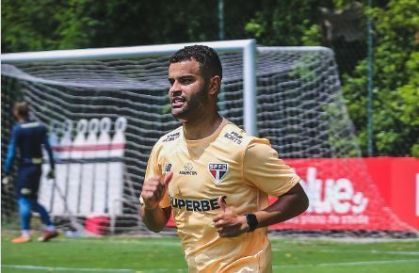 Alisson - meio-campo