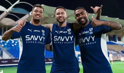 Marcos Leonardo, Neymar e Malcom durante treino