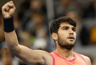 Alcaraz busca virada, vence Sinner e é campeão do Open da China
