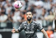 Otávio desabafa após "apagão" do Atlético-MG contra o Vitória: "Inaceitável"