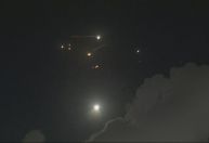 Vídeo mostra mísseis sendo interceptados pelos sistemas de defesa de Israel