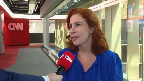 A deputada Carla Zambelli (PL-SP) em entrevista à CNN