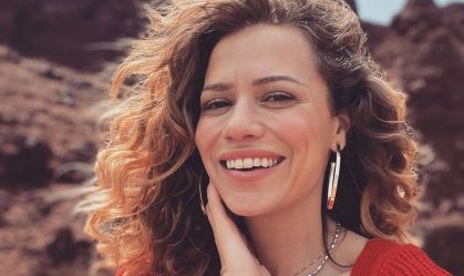 Atriz de "One Tree Hill" participou de seita por 10 anos e teve casamento arranjado