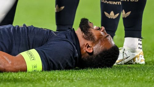 Bremer sente lesão nos primeiros minutos de jogo da Juventus na Champions