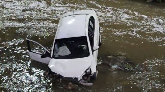 CARRO CÓRREGO