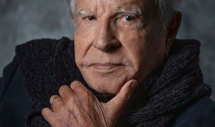 “Se Deus tivesse uma voz, seria a de Cid Moreira”, diz jornalista