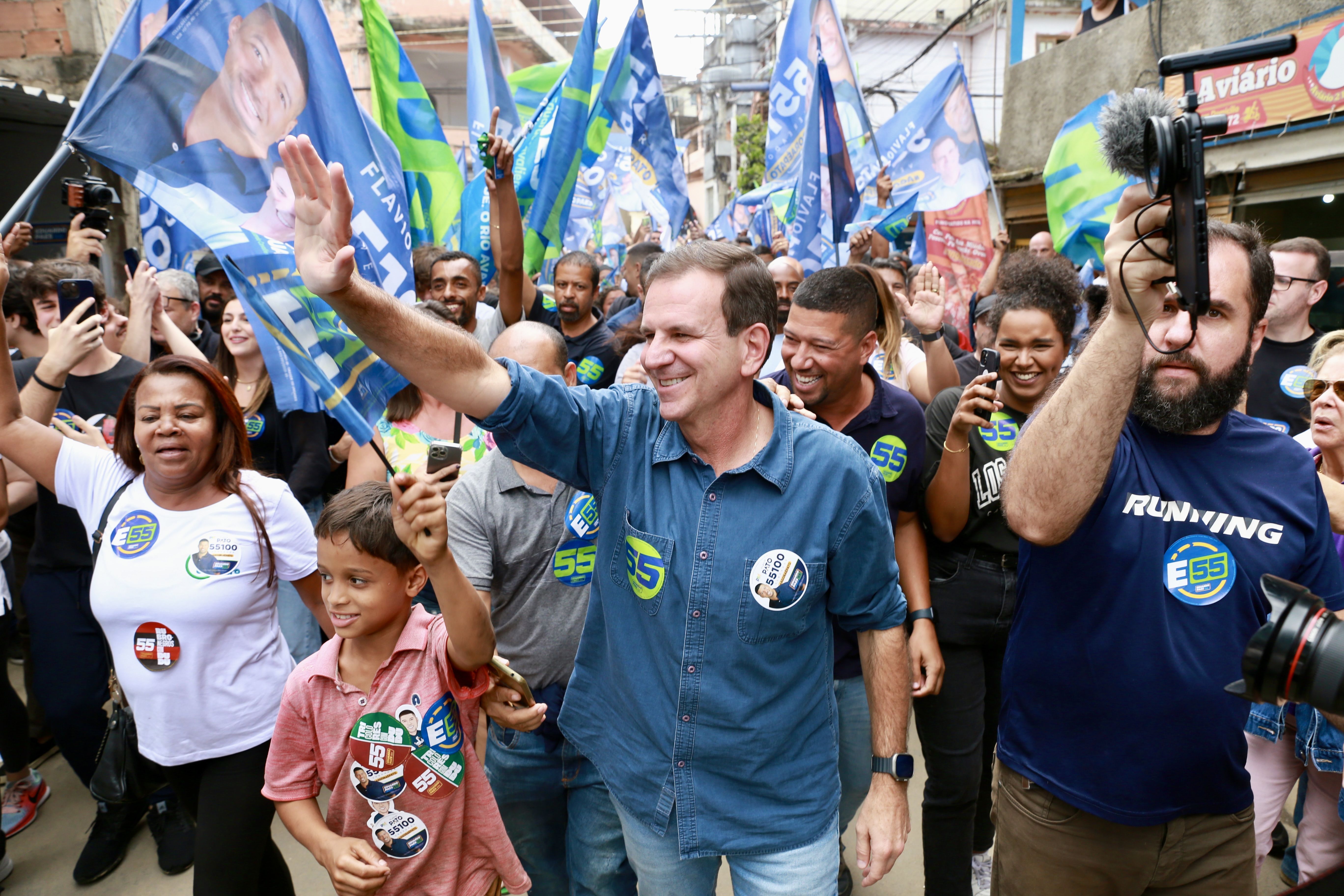 Paes conversou com eleitores e destacou objetivos de seu plano de governo