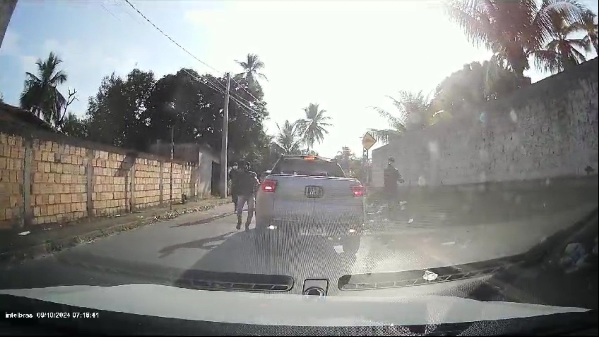 Assaltantes apontaram arma para motorista que flagrou assalto na Bahia