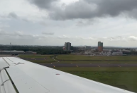 Aeroporto de Porto Alegre recebe o primeiro pouso após quase 5 meses fechado