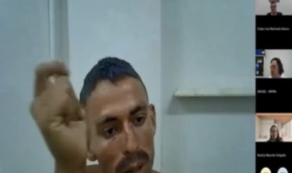 Preso discute com juiz