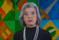 “Gesto maior da vida democrática”, diz Cármen Lúcia sobre voto