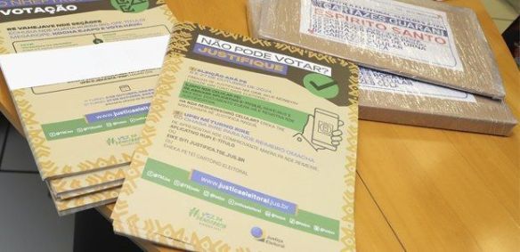 Cartazes disponibilizados pelo TSE