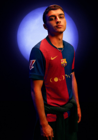 Coldplay estampa camisa do Barcelona; veja fotos | CNN Brasil