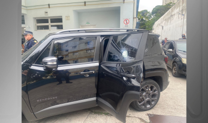 Carro de prefeito de Taboão da Serra foi perfurado em atentado; veja imagens
