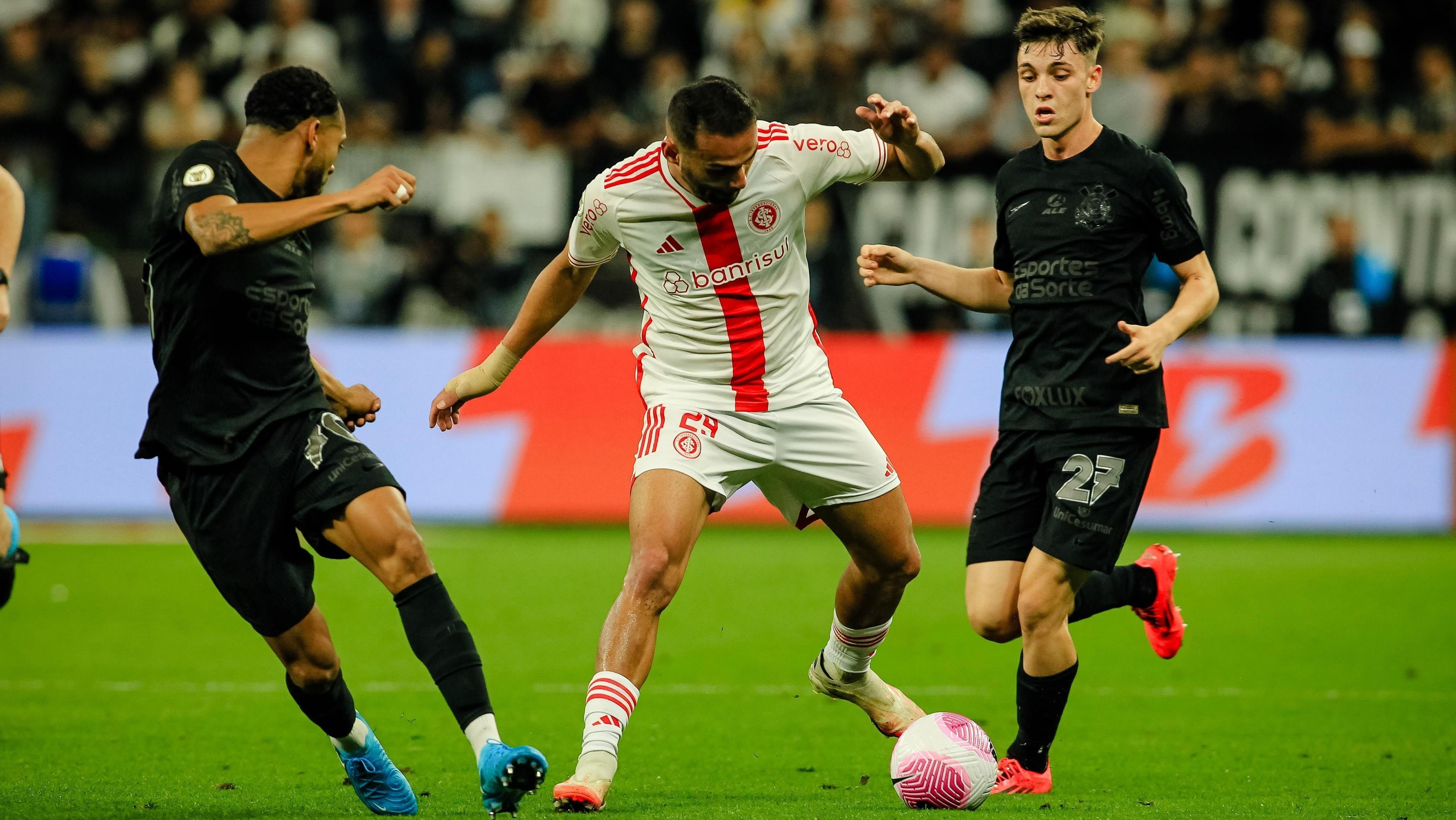 Corinthians e Internacional ficam no empate