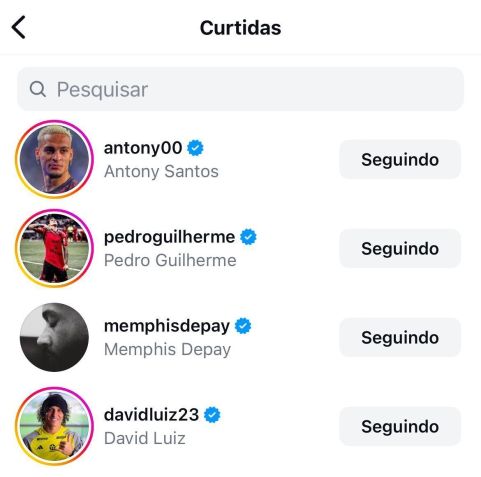 Personalidades do futebol curtem foto publicada por Daniel Alves • Reprodução/Instagram