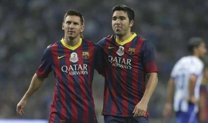Deco e Messi juntos em jogo festivo