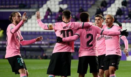 Jogadores do Barcelona durante comemoração de gol