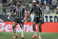 Atlético-MG vence Grêmio em jogo marcado por polêmicas