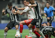 Atlético-MG repete escalação para decisão contra o River Plate; veja os times